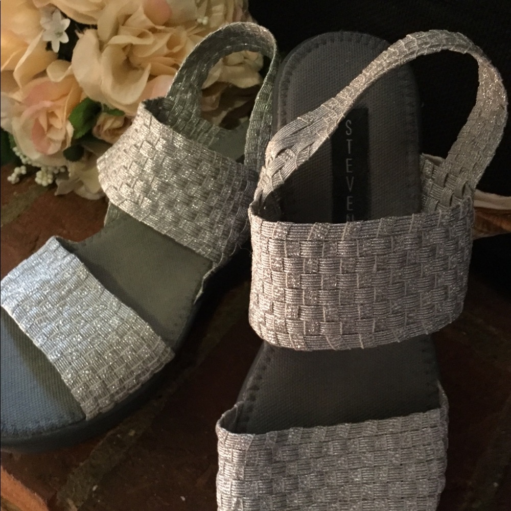 Sandals, Steven by Steven Madden, sz 7 - Picture 5 of 5